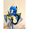 Élethű kék orchideás fiús ballagási csokor pénzátadó ládikával