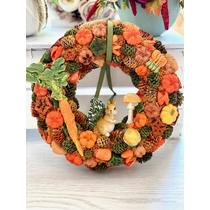 Szalma alap díszítve kerámia mókussal, gombával, zöldségekkel, tökkel, termésekkel-ajtódíszek-álom kertem