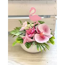 Fehér kerámiatál díszítve fa flamingóval, tengeri csillaggal, minőségi gumi orchideával, selyemvirágokkal, pálmalevelekkel-asztaldíszek-álom ke