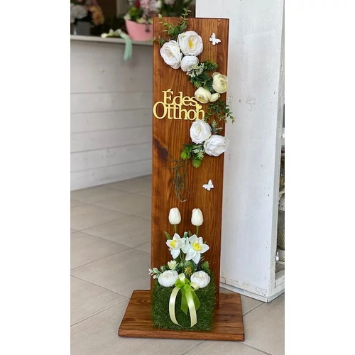 82x30 cm-es fa állvány dió színűre festve, díszítve fehér és citromsárga minőségi selyemvirágokkal, édes otthon felirattal, műfüves kockával tulipánokkal, zöldekkel-dekorációs állvány-Álom Kertem
