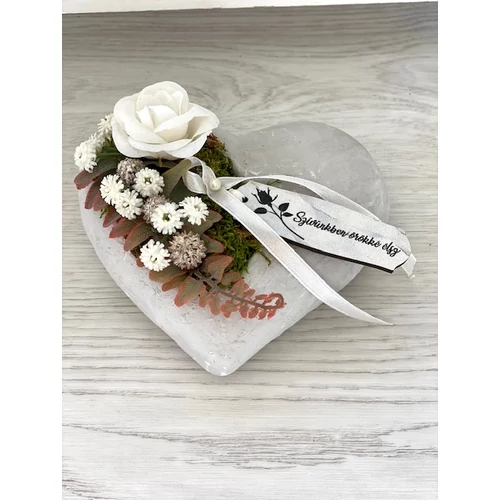 Gipsz szív ovális kivágással, díszítve selyem rózsával, termésekkel, masnival, szívünkben örökké élsz fa táblával-Mindenszentek-Álom Kertem