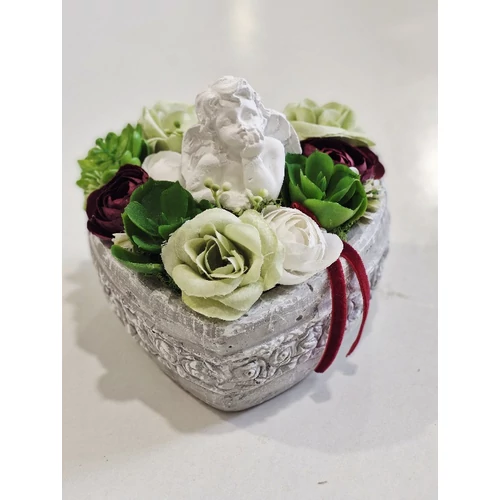 Szív tál díszítve angyalkával, minőségi selyemvirágokkal, zöldekkel, bársonyszalaggal-mindenszentek-álom kertem